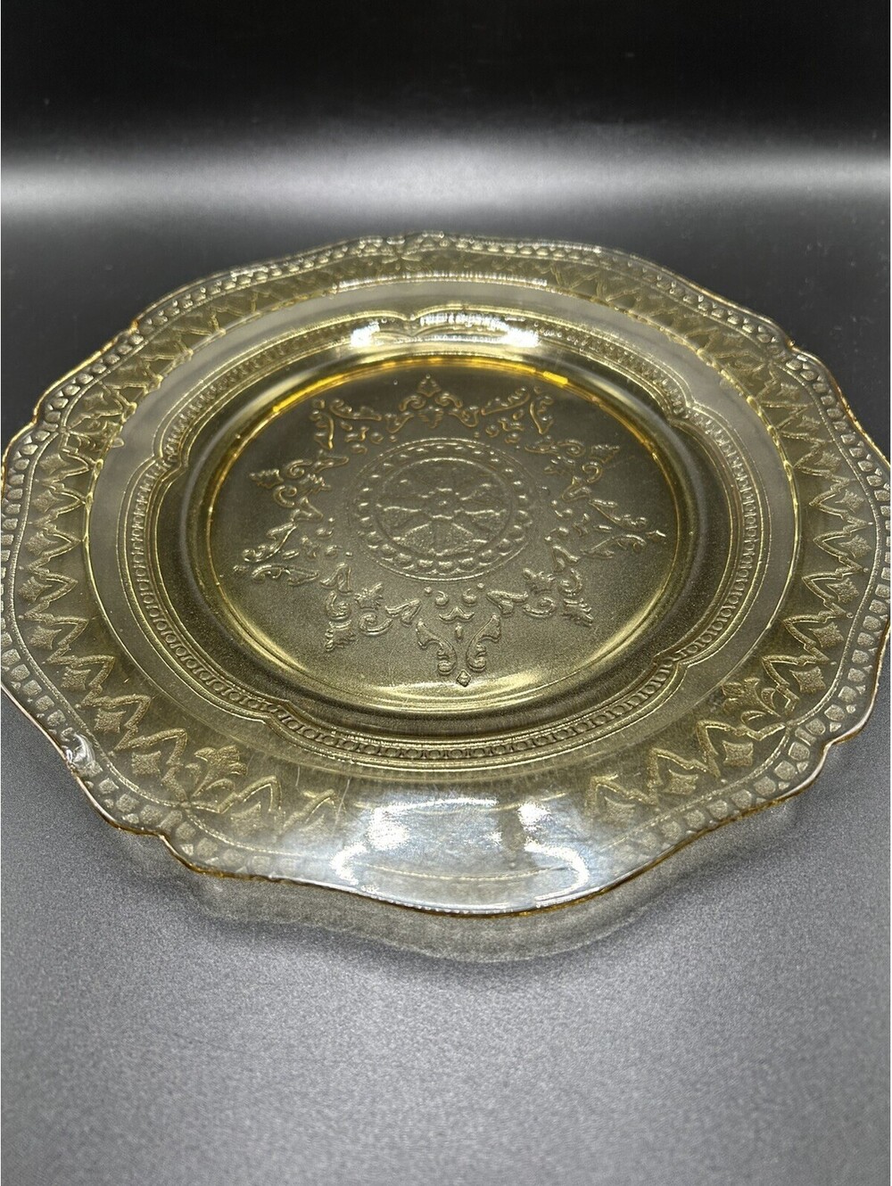 1930s Federal Patrician Pattern Amber Yellow Depression Glass Plate READ